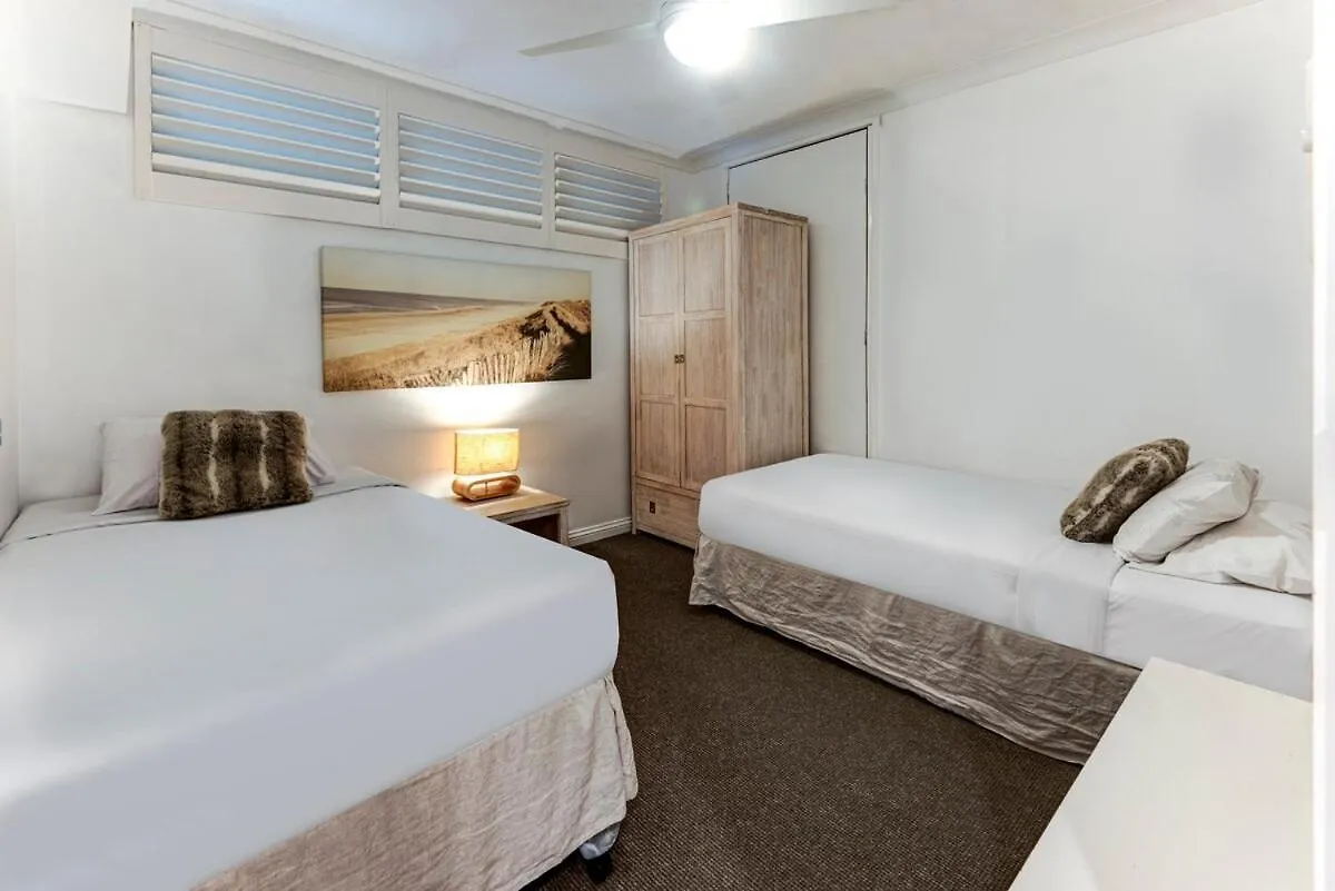 Poinciana 012 & Free Buggy Hamilton Island Apartment Australia