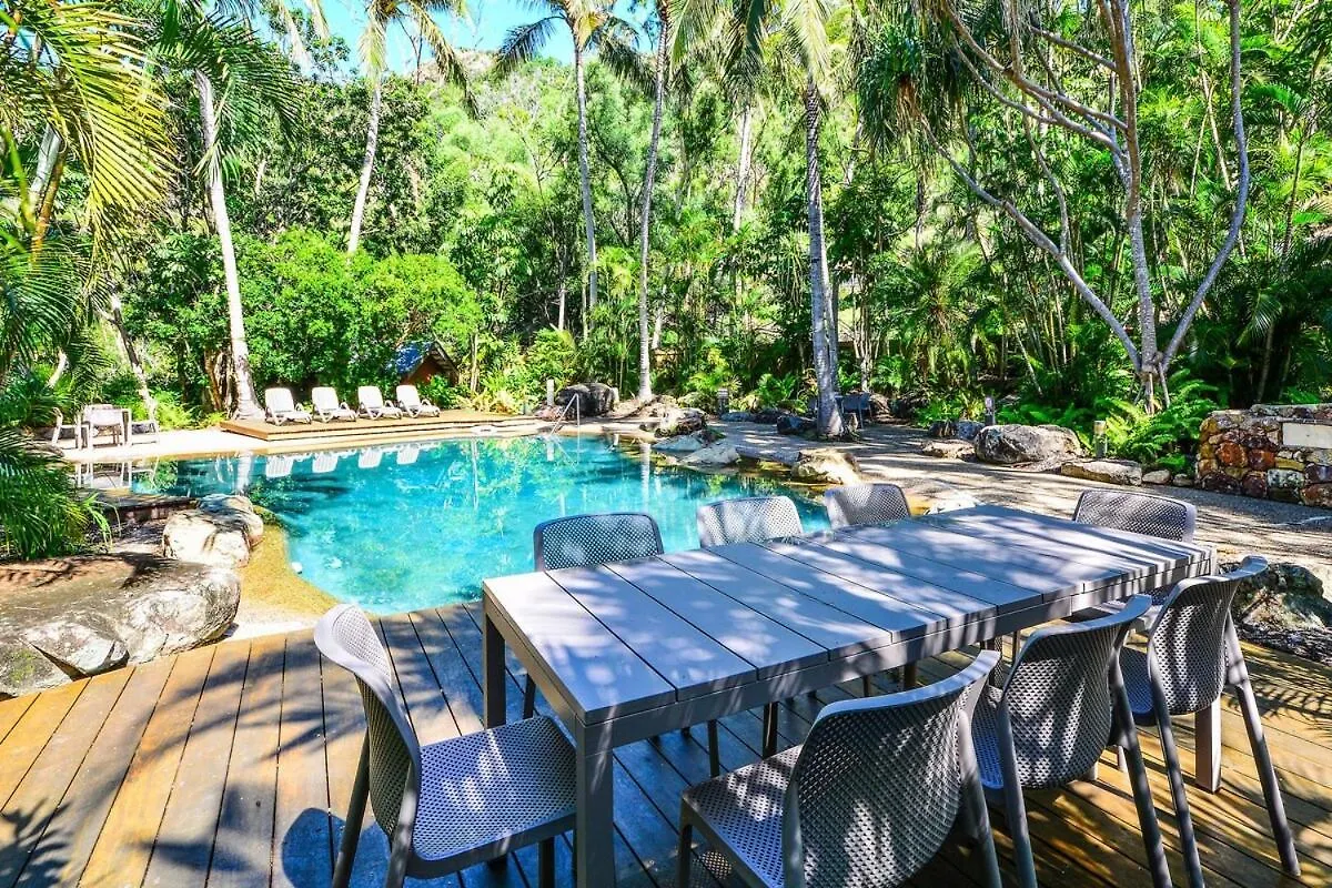 Poinciana 012 & Free Buggy Hamilton Island Apartment