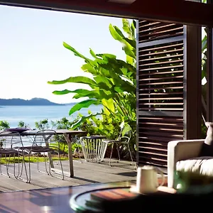Yacht Club Villa