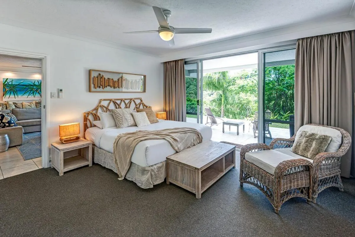 Poinciana 012 & Free Buggy Hamilton Island Apartment Australia